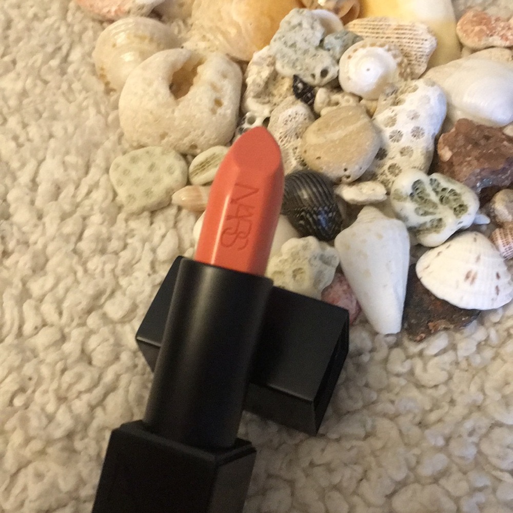 NARS Lipstick in LILI